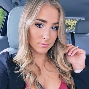 Meet your Posher, Nicole